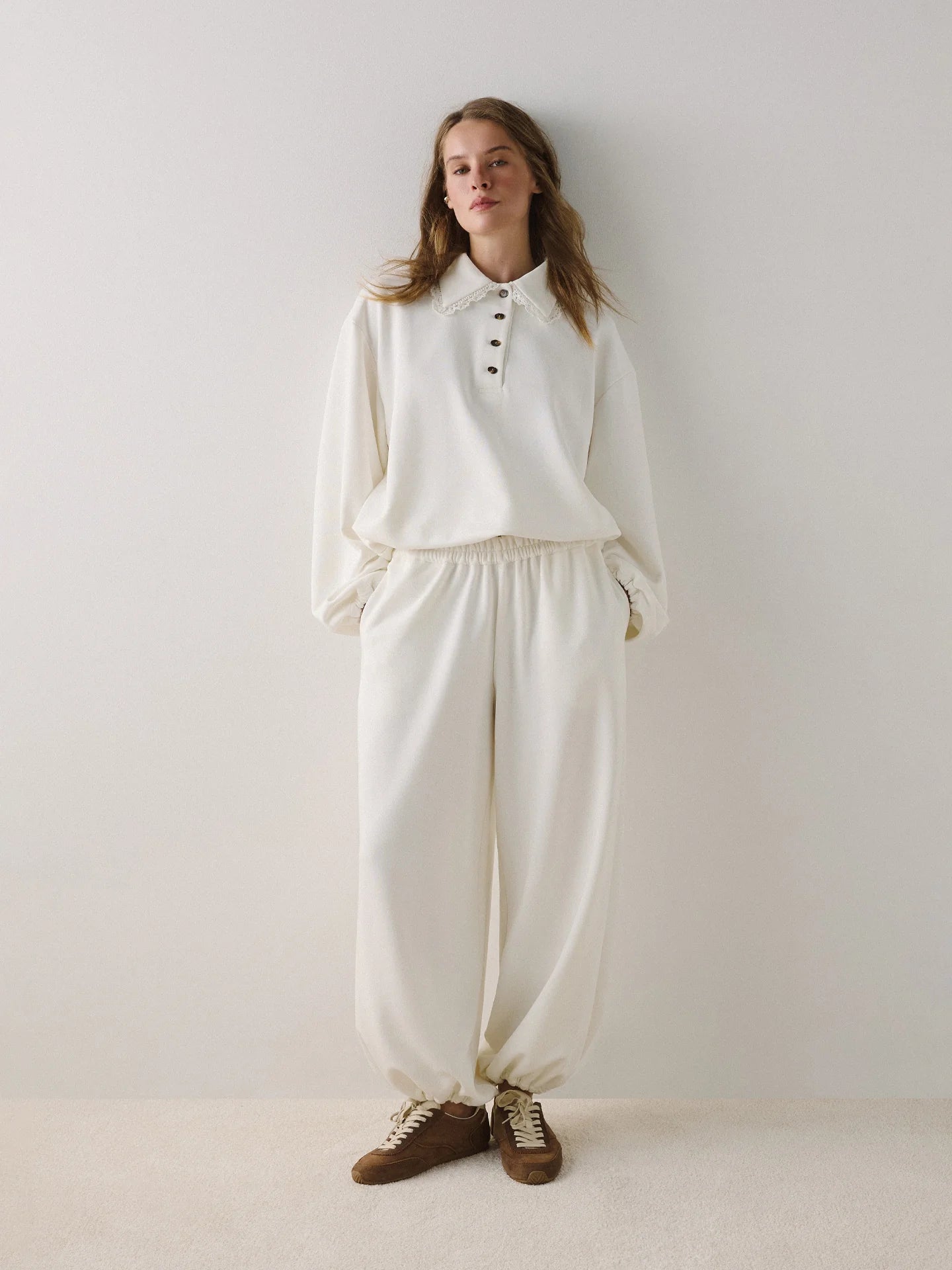 Basic elasticated trousers