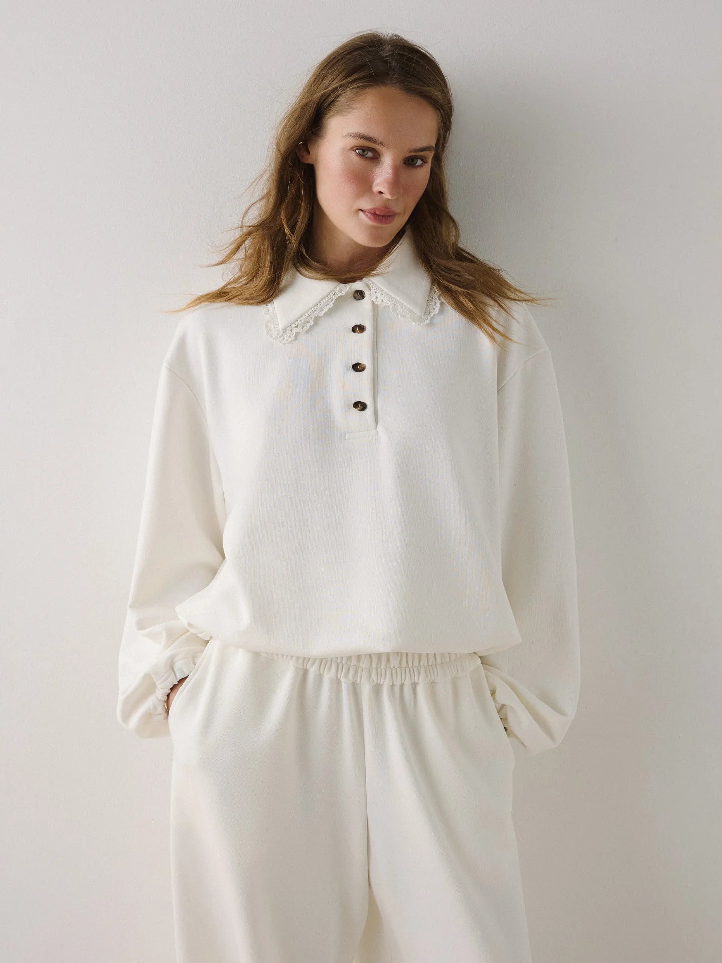 Basic elasticated trousers