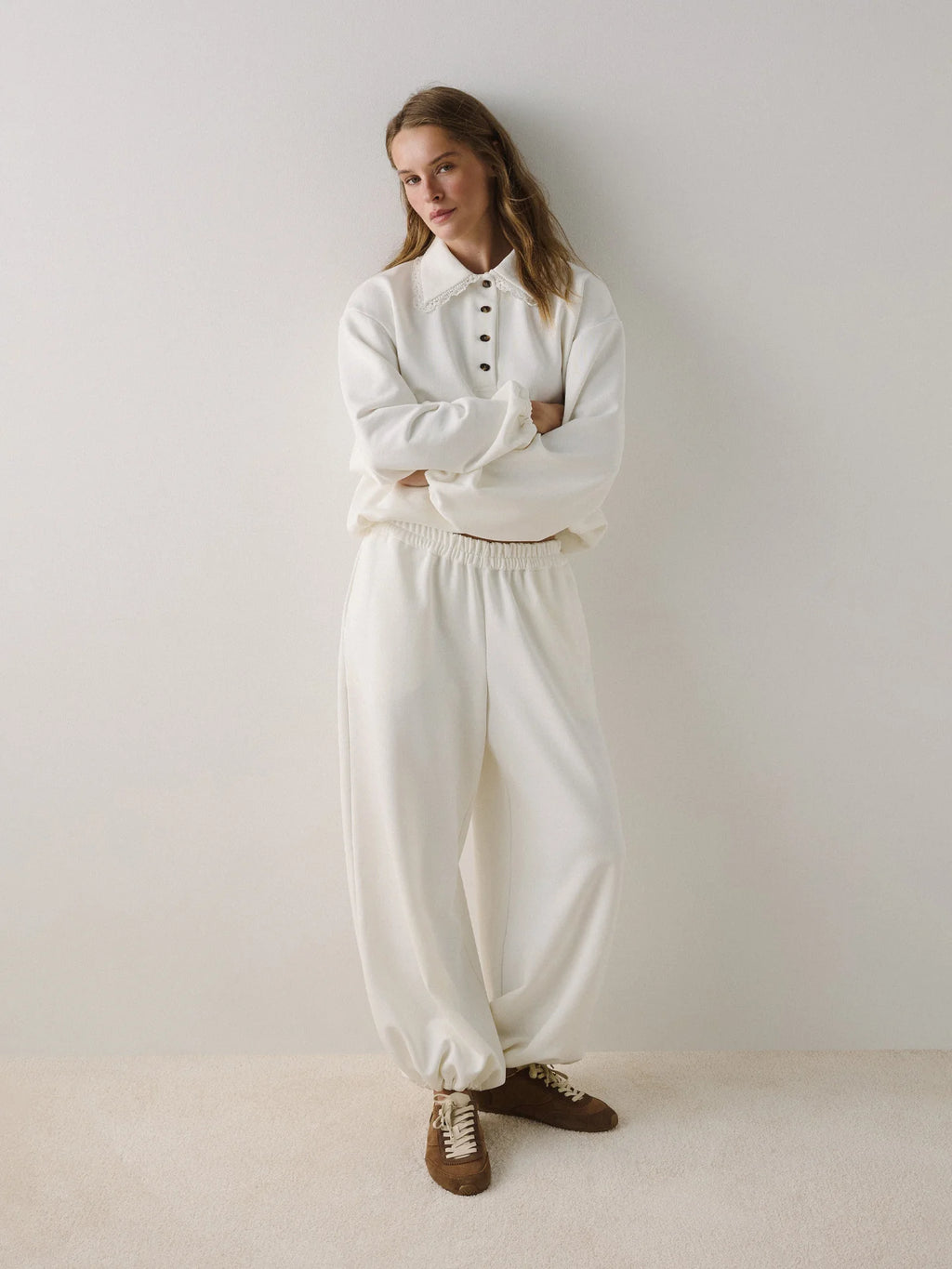 Basic elasticated trousers