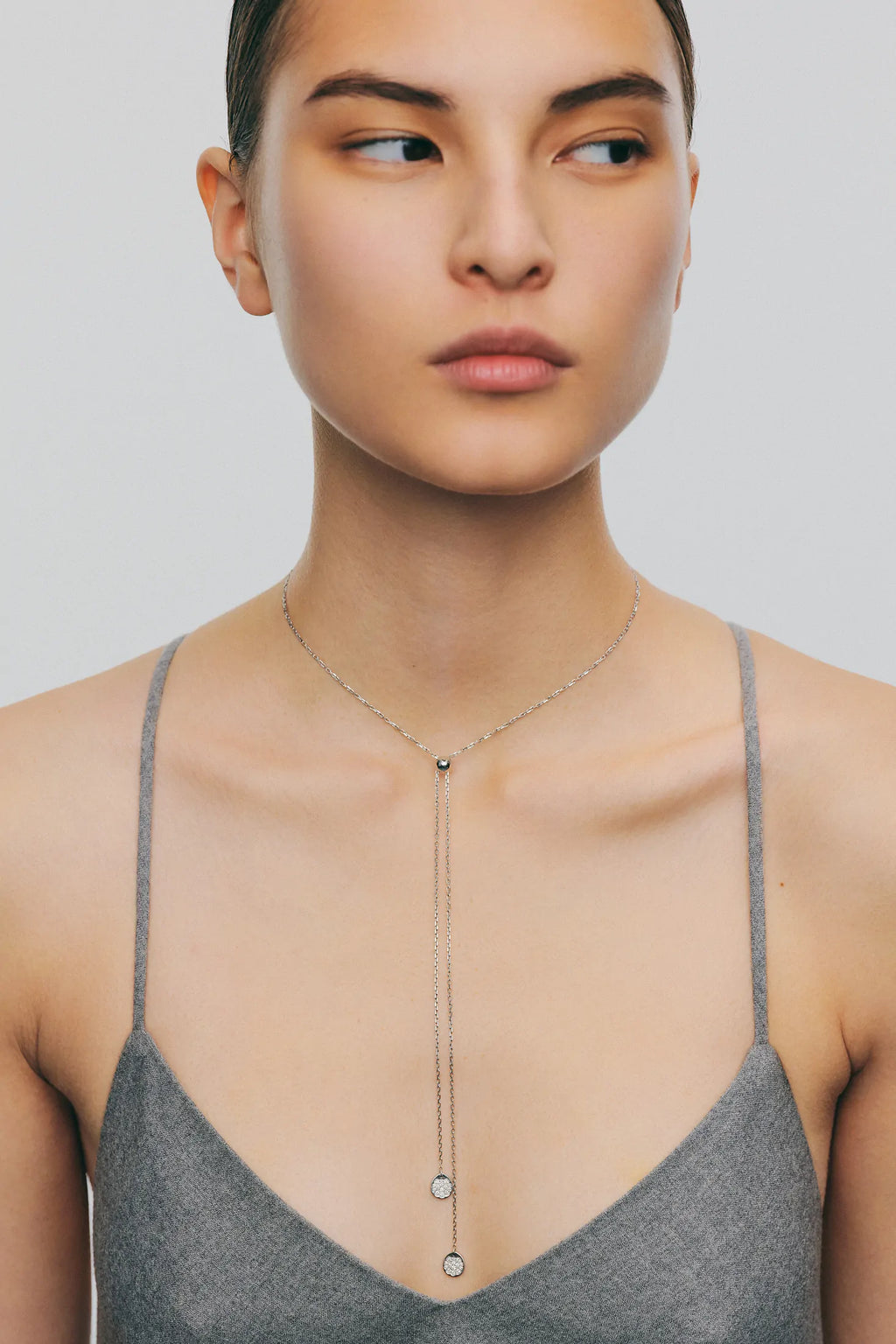 Tie necklace, clubs, white gold