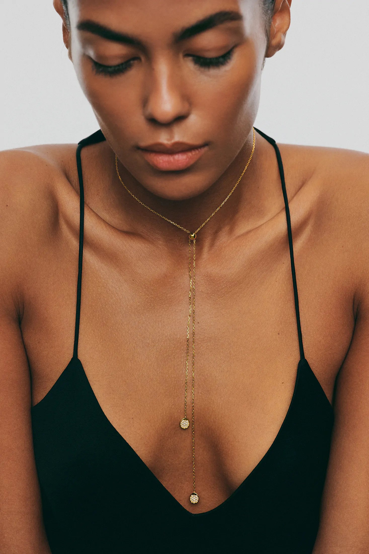 Tie necklace, clubs, white gold