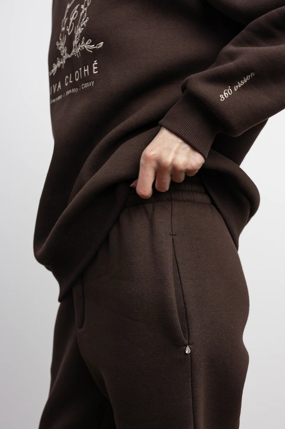 Світшот із вишивкою