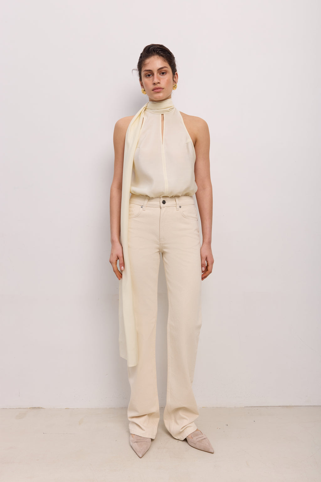 Straight-leg jeans
