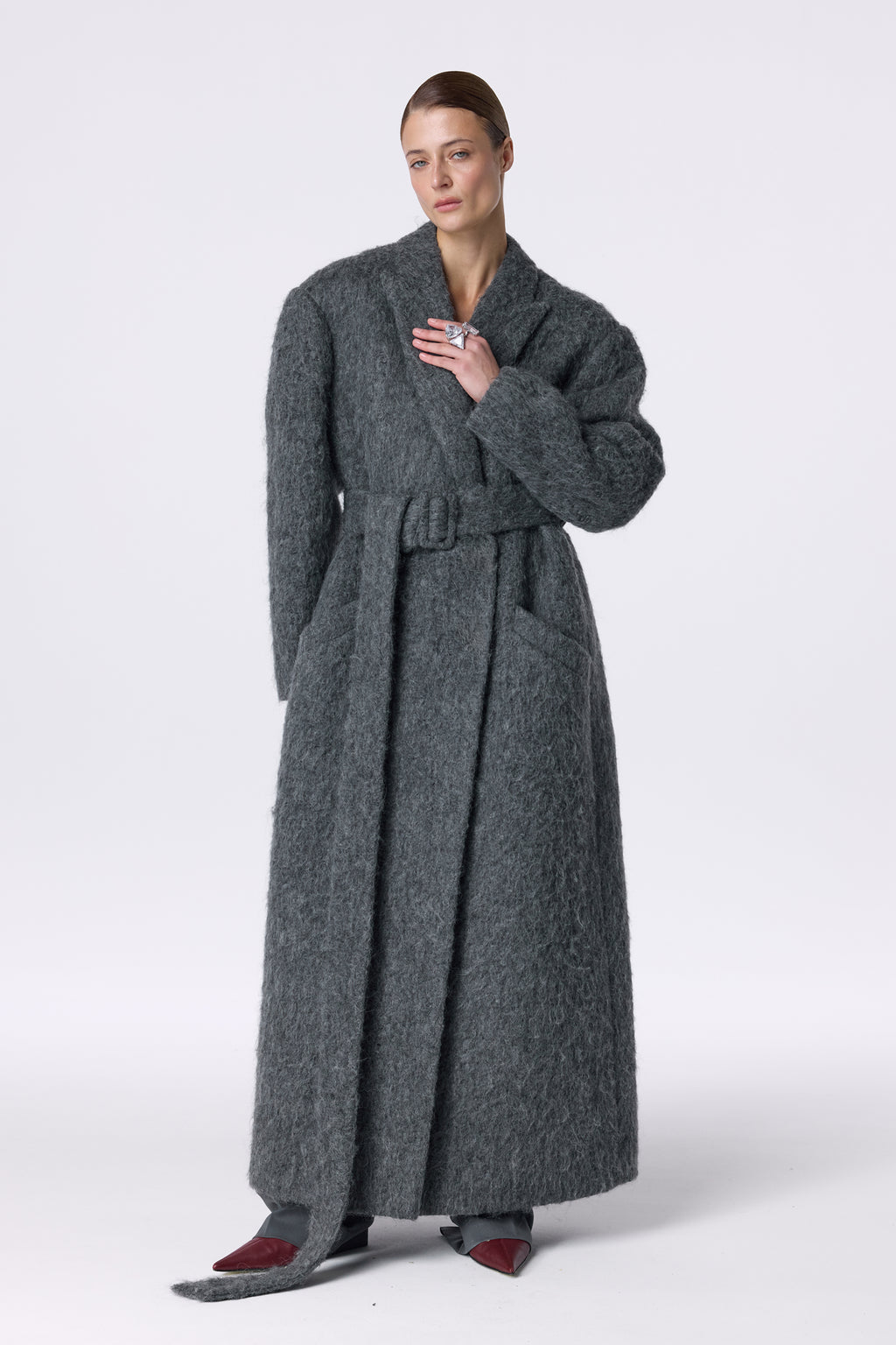 Двобортне пальто з альпаки з акцентним плечем