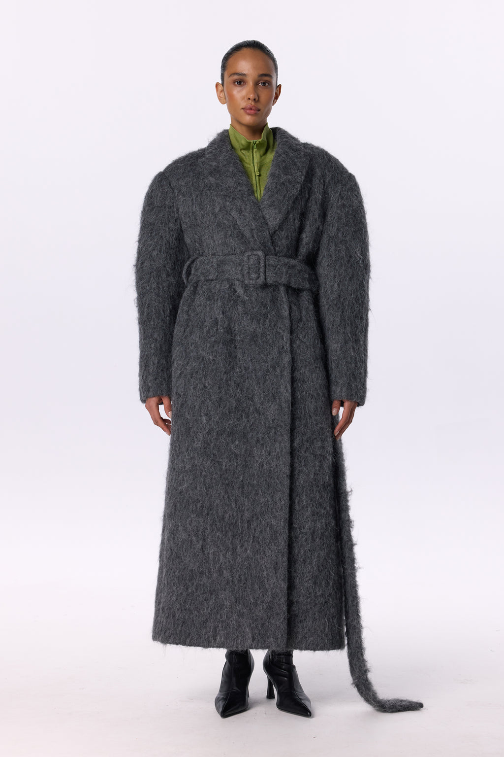 Двобортне пальто з альпаки з акцентним плечем