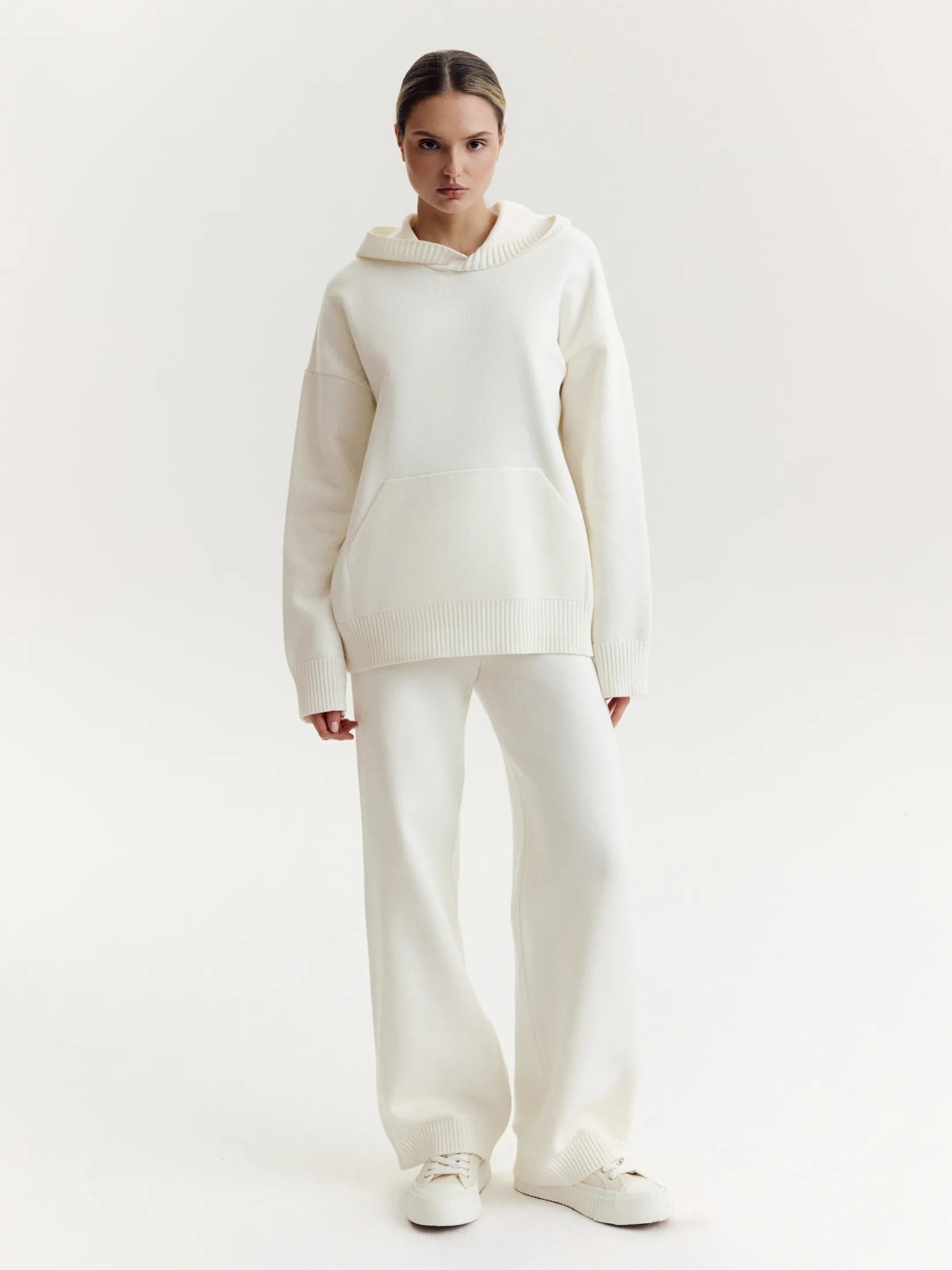 KNIT SET suit with elongated hoodie
