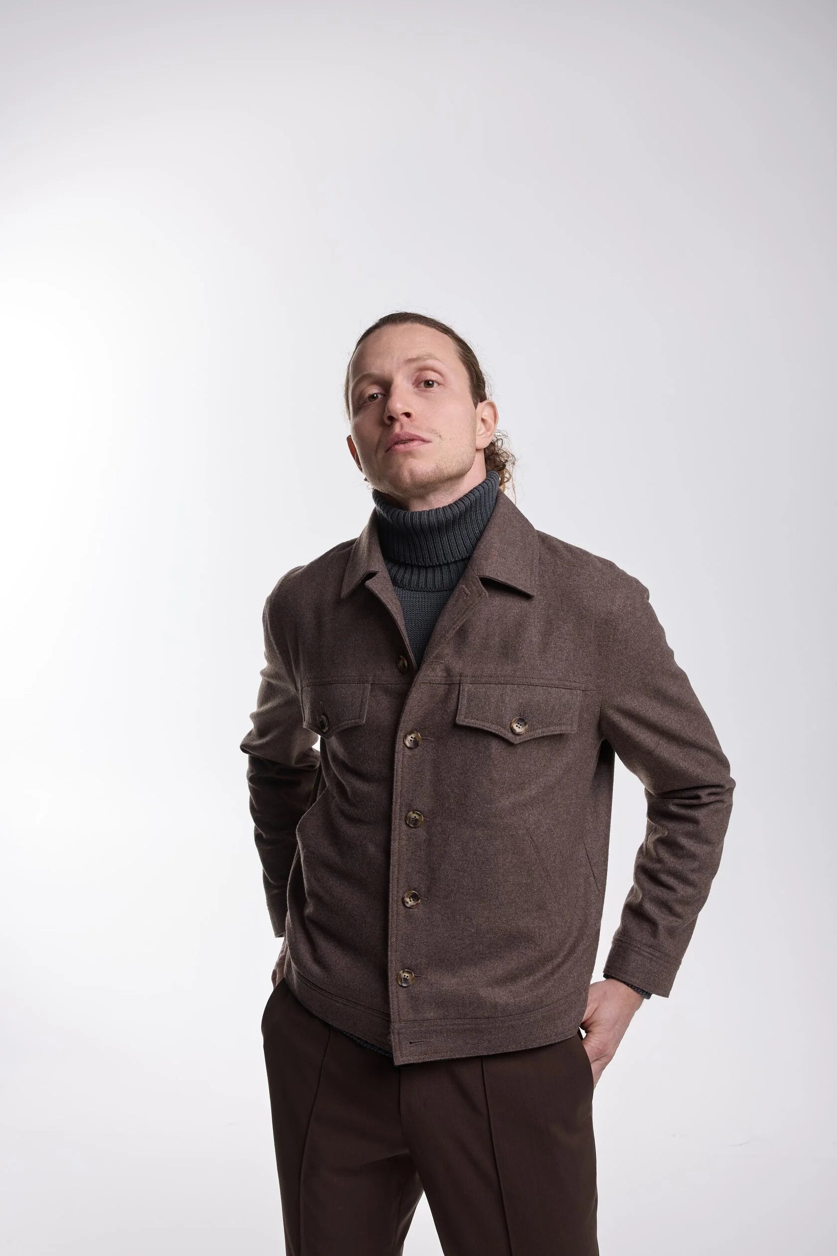 Woolen jacket with buttons