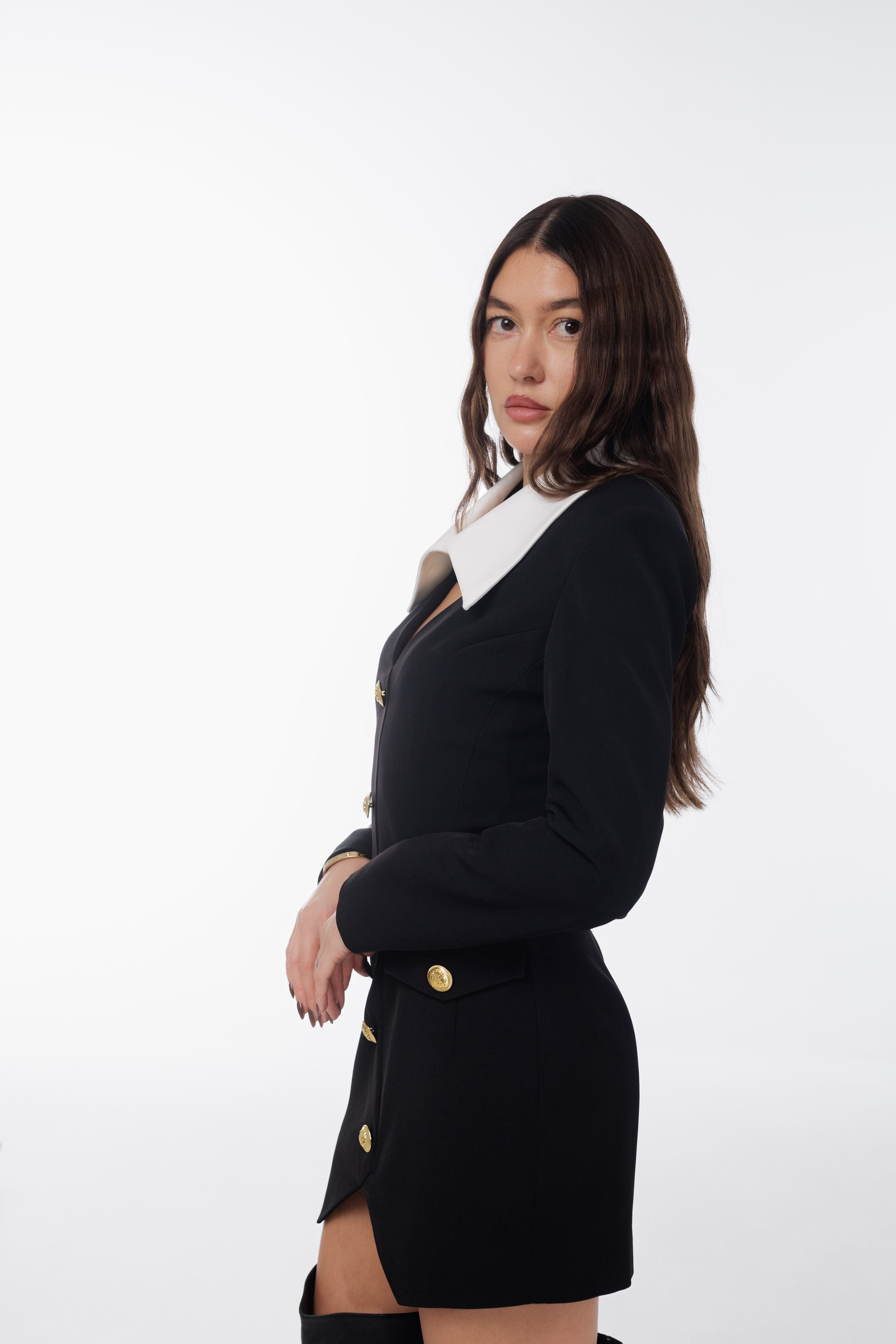 КОРОТКА ДВОКОЛІРНА СУКНЯ З КРЕПУ