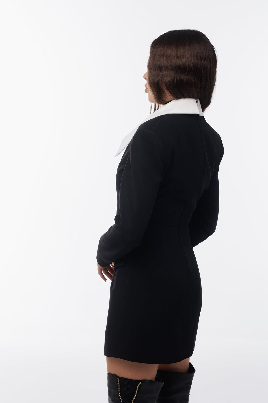 КОРОТКА ДВОКОЛІРНА СУКНЯ З КРЕПУ