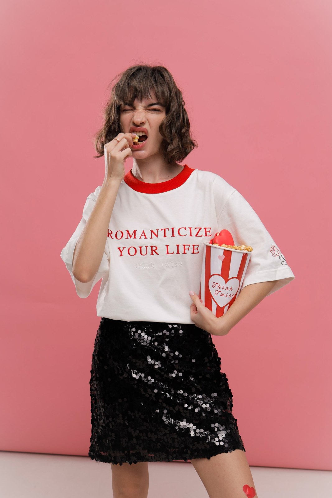 Oversize T-shirt "Romanticize"