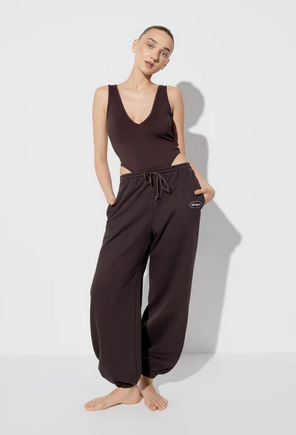 "Miss Alice K" joggers in brown