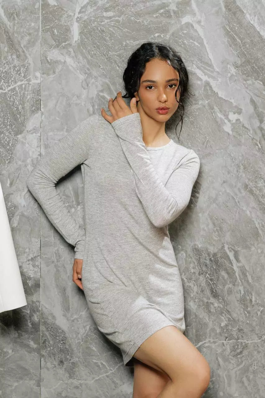 Сіра базова сукня Basic Grey з довгим рукавом