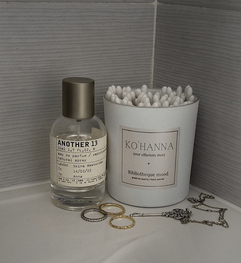 Ароматична свічка KO'HANNA ручної роботи BIBLIOTHEQUE MOOD White Matte