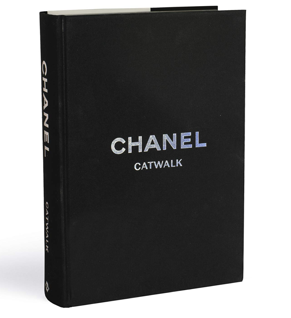 Книга CATWALK Chanel Thames and Hudson