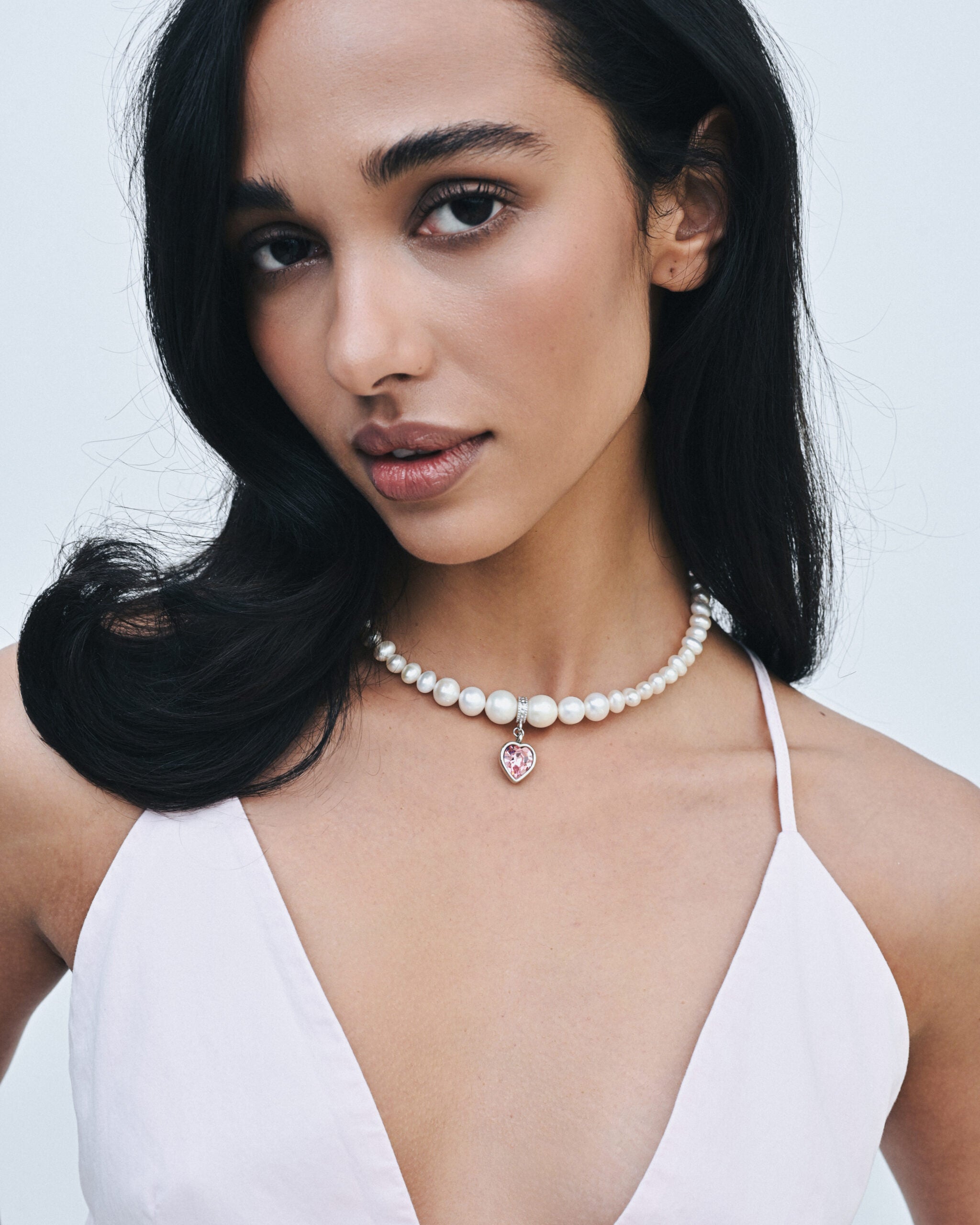 PEARLS CHOKER WITH HEART - фото 49