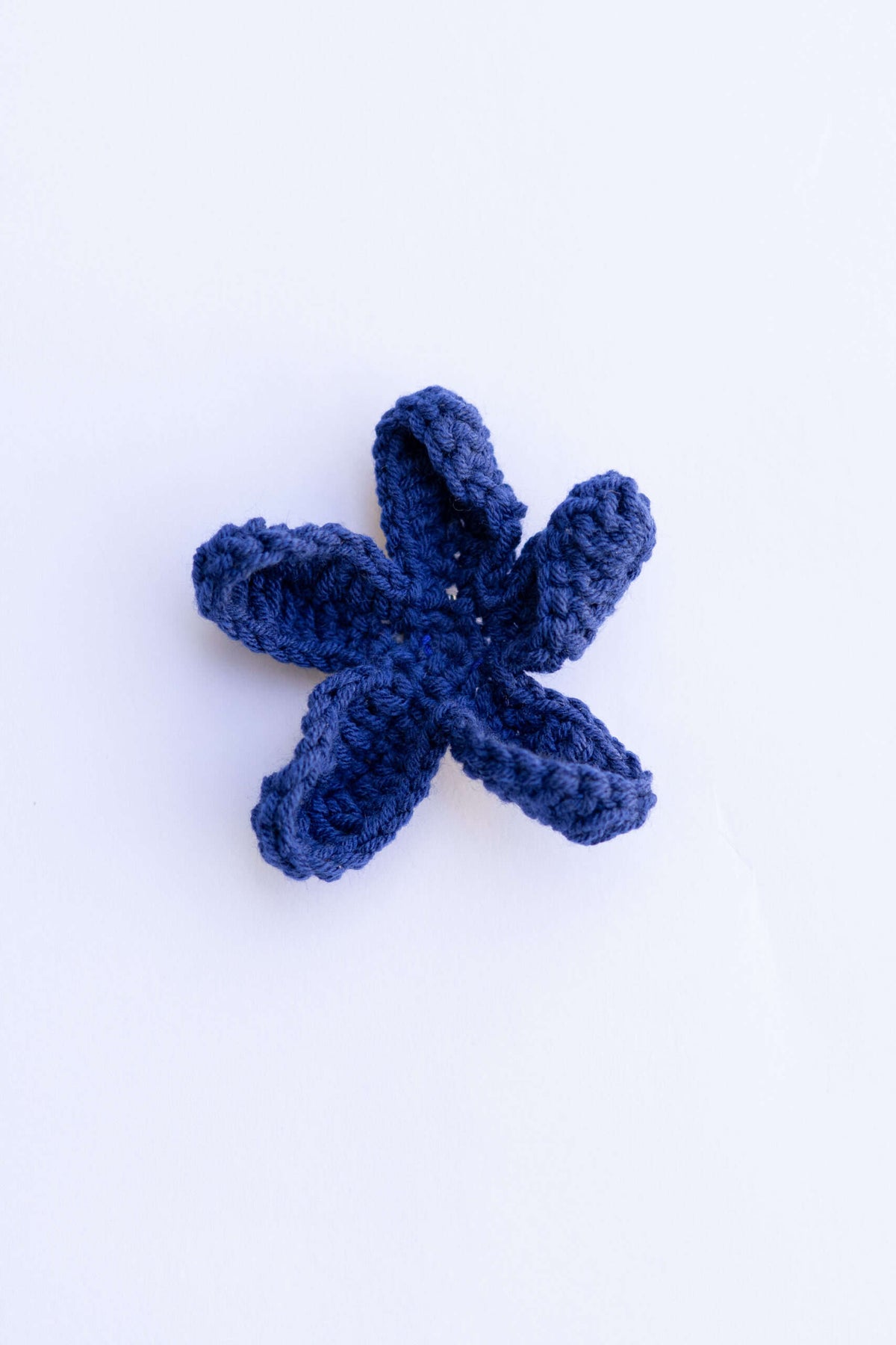 Handmade Crochet Floral Brooch - фото 2
