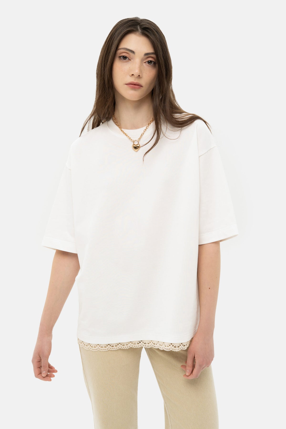 T-Shirt with crochet trim - фото 2