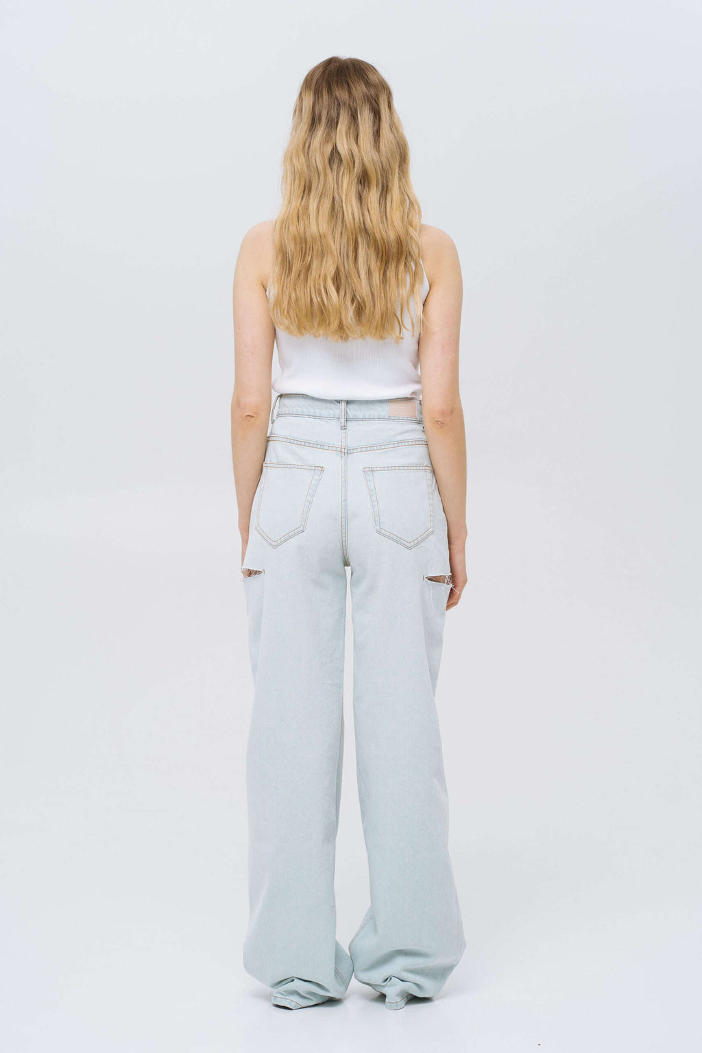 Light Blue Jeans with rips - фото 3