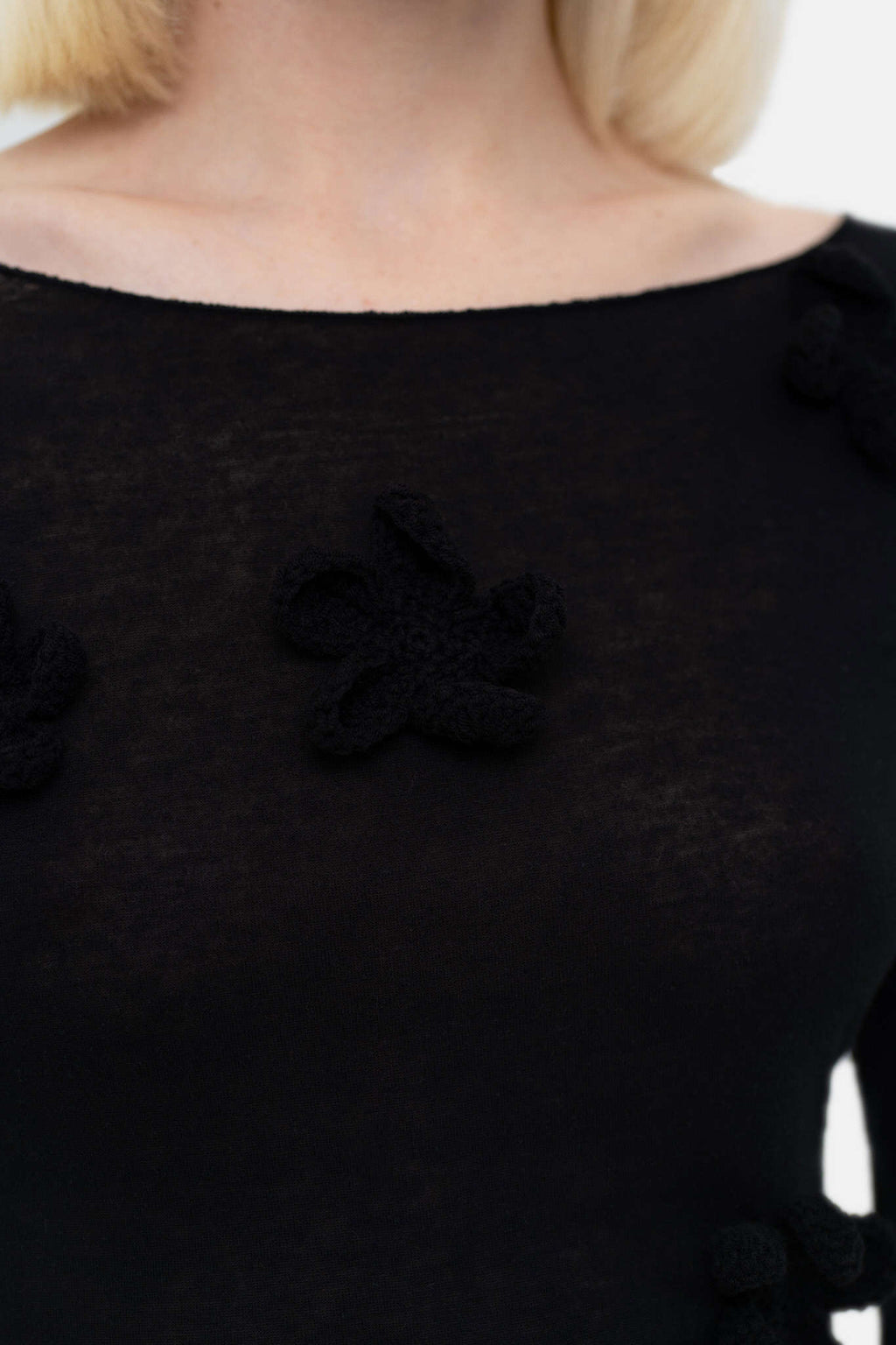 Black Blouse with Crochet Flowers - фото 3