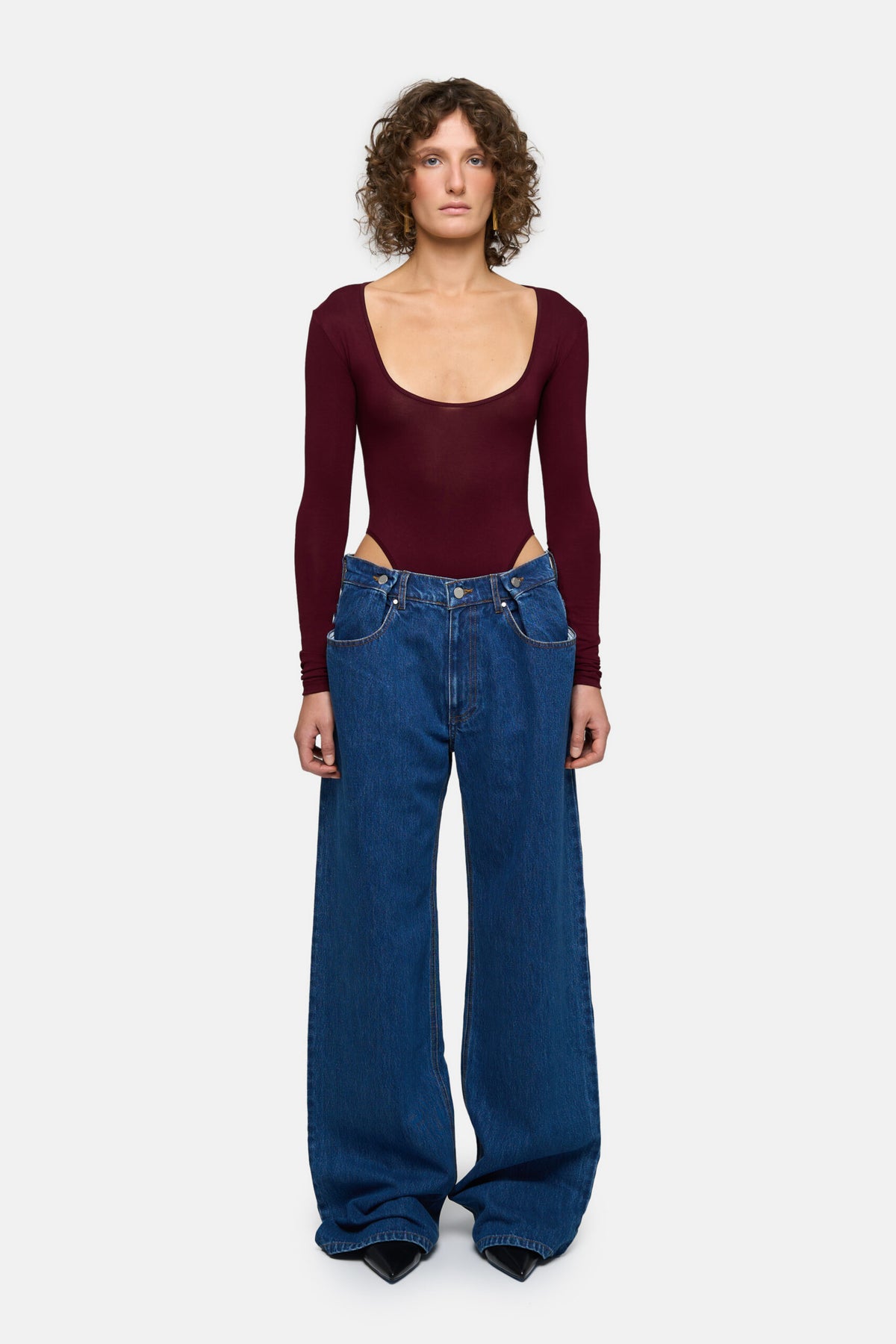 Jeans with Oversized Pockets - фото 1