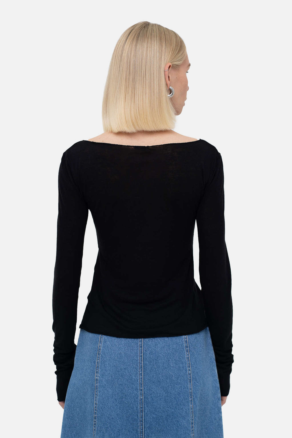 Black Blouse with Crochet Flowers - фото 2