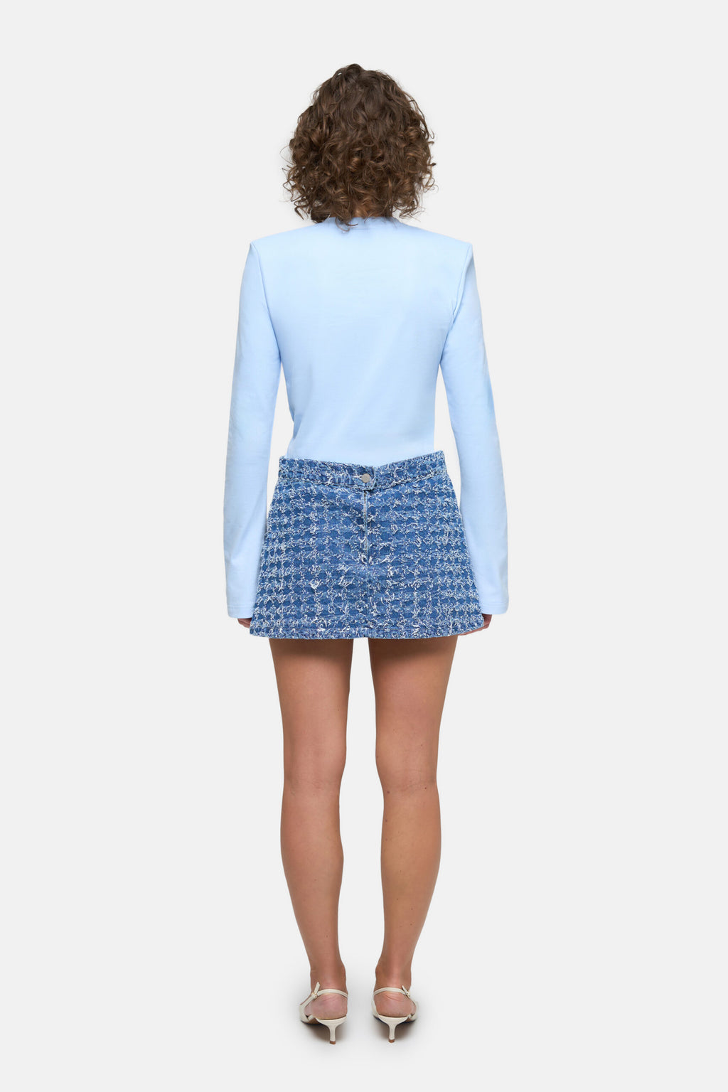 Frayed Denim Mini Skirt - фото 2