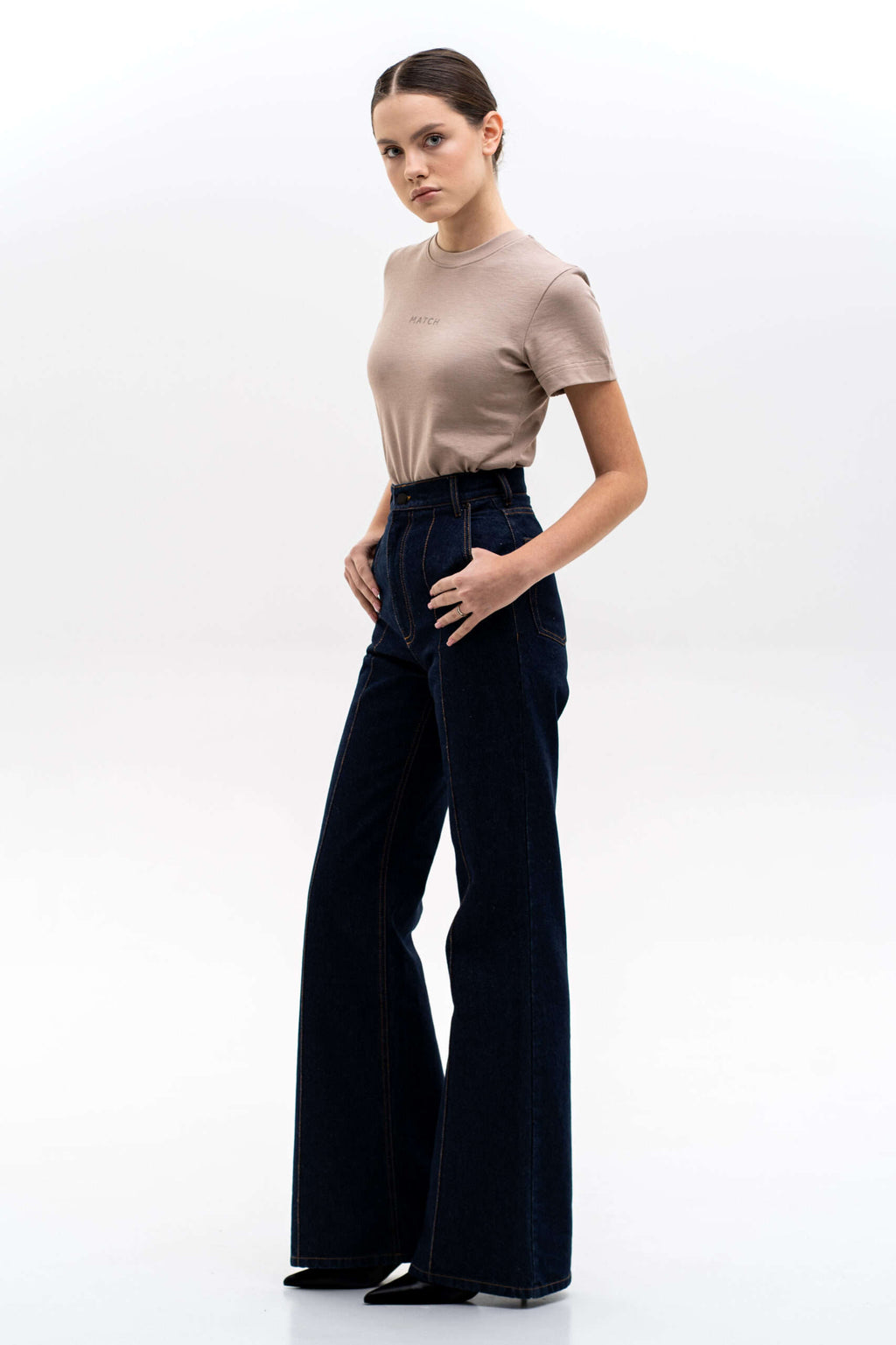 Indigo Flared Jeans - фото 4
