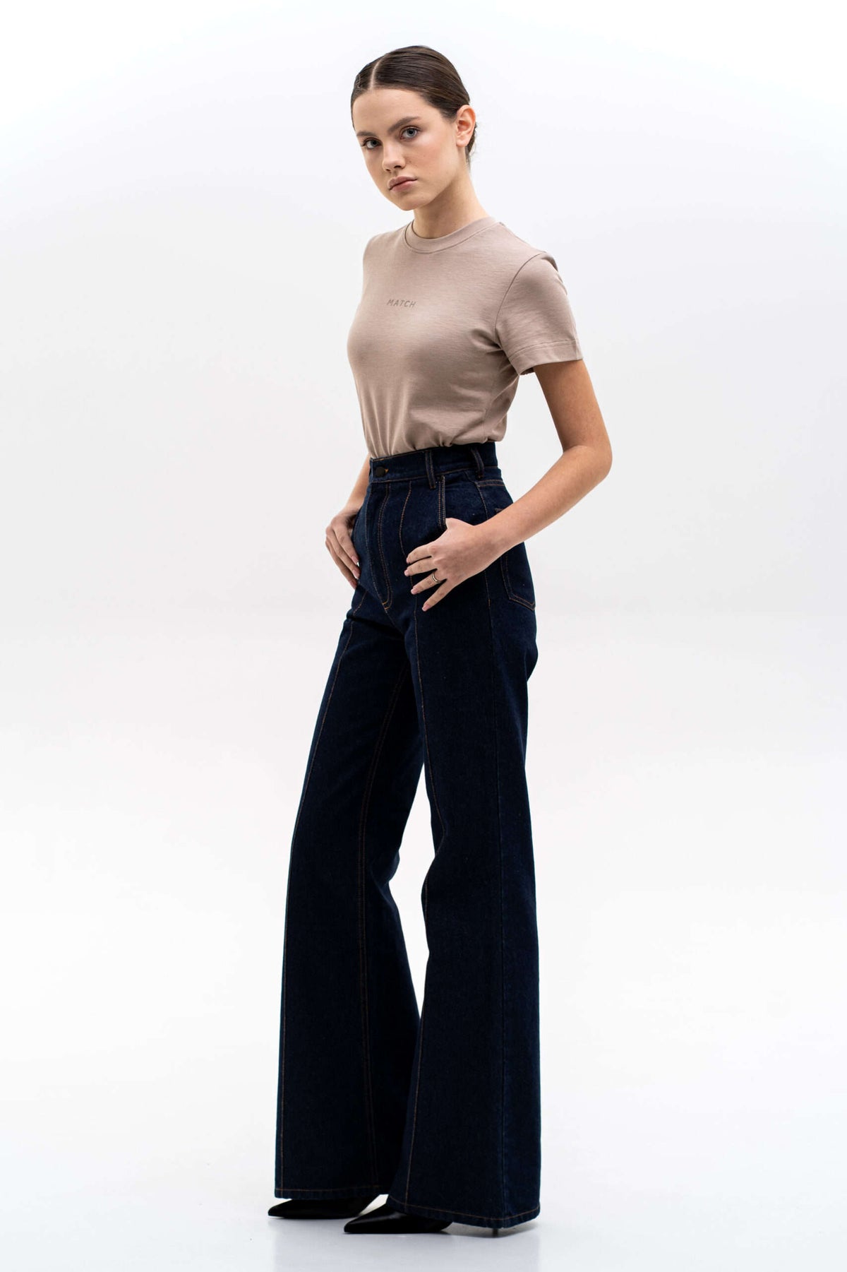 Indigo Flared Jeans - фото 4