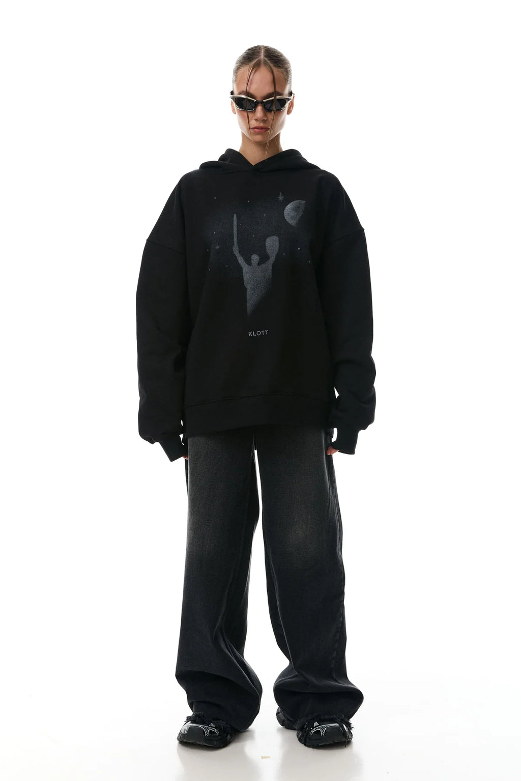 OVERSIZED HOODIE "MOTHERLAND AT NIGHT"