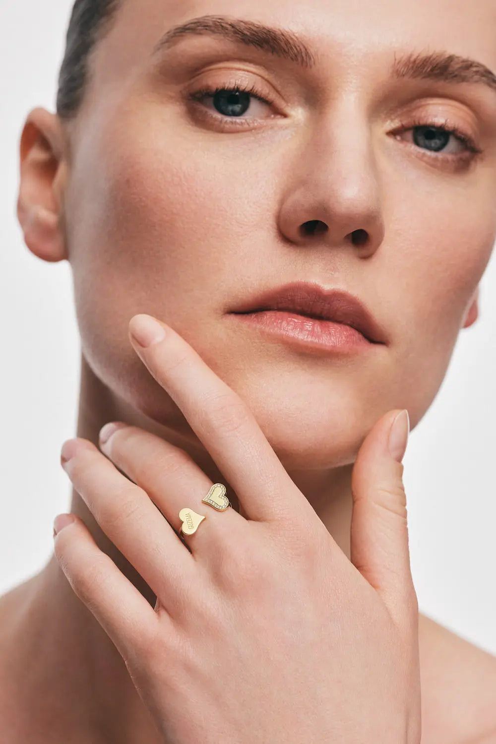 Ring, two hearts with diamonds, yellow gold