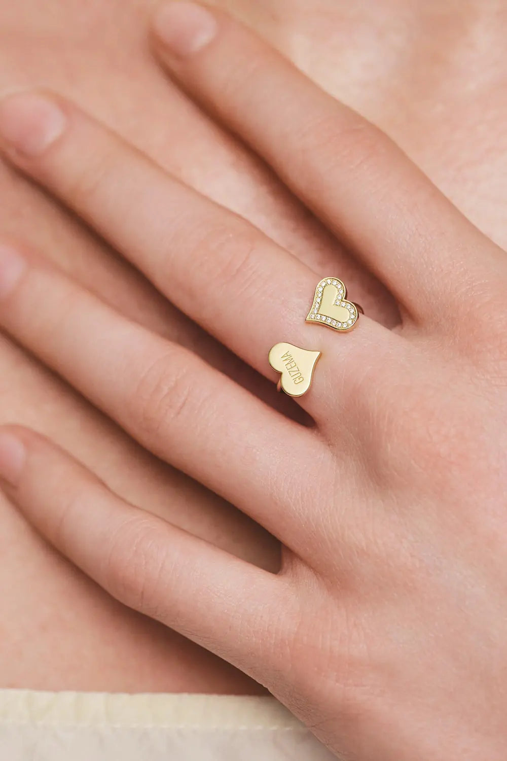 Ring, two hearts with diamonds, yellow gold