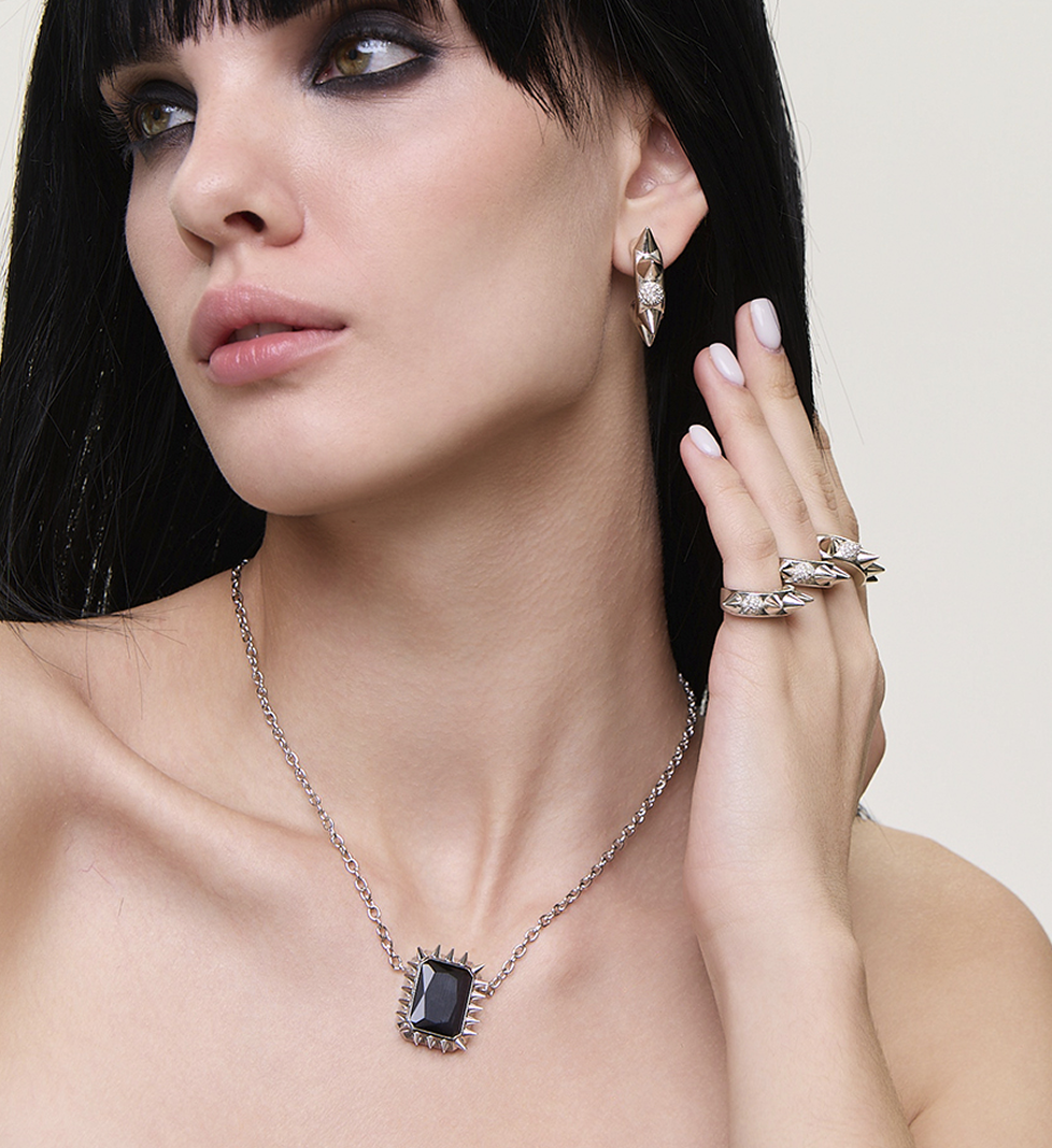 Намисто Grains De Verre "RUE CAMBON" Silver Black