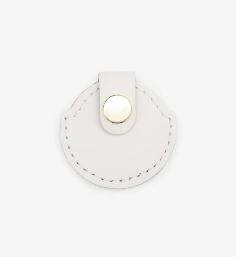 Чохол-тримач для AirTag CHOUCHOU шкіряний для собак "Classy" молочний