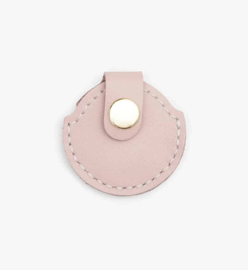 Чохол-тримач для AirTag CHOUCHOU шкіряний для собак "Classy" блідо-рожевий