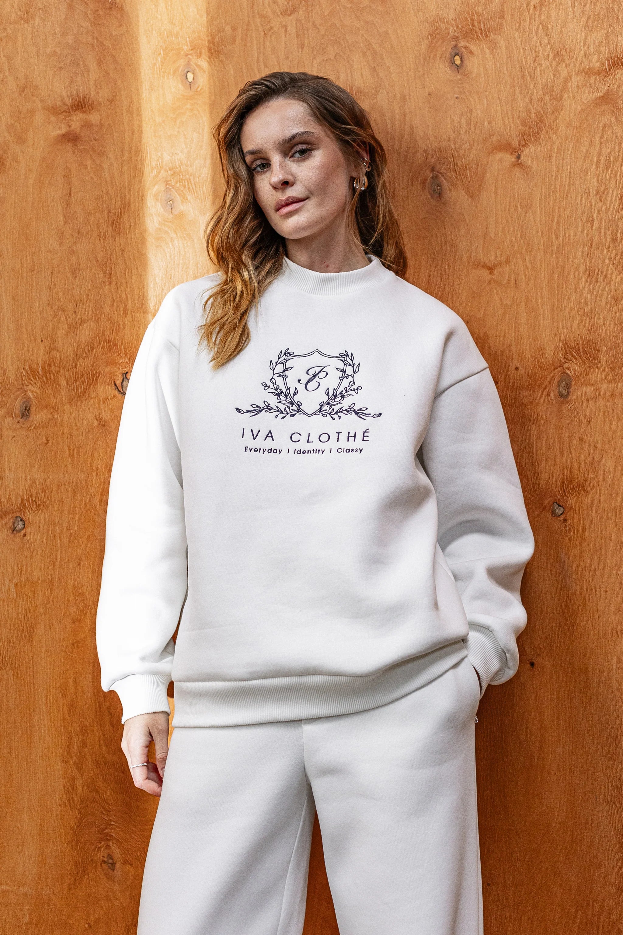 Світшот із вишивкою