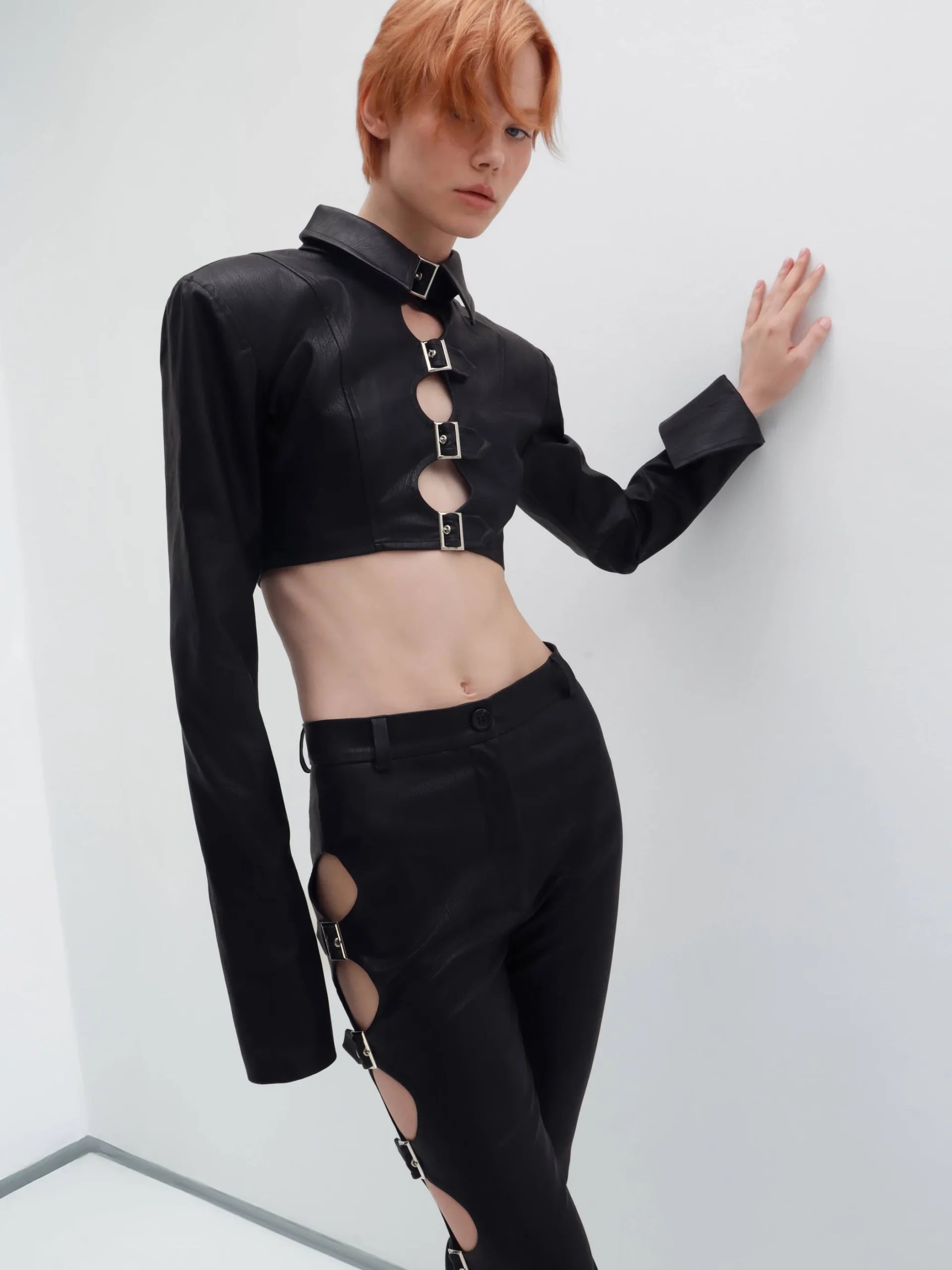Cropped jacket made of eco-leather