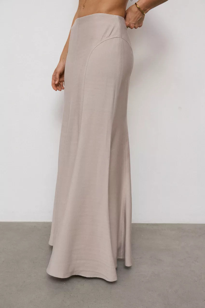 Godet skirt suit