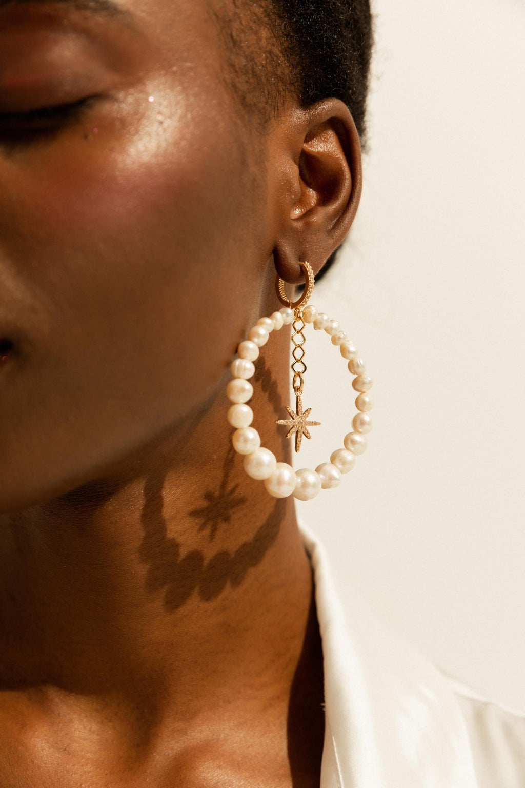ASYMMETRICAL PEARLS EARRINGS WITH "MORNING STAR" - фото 6