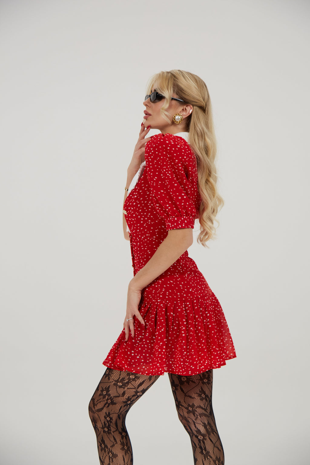 ШИФОНОВА МІНІСУКНЯ В ЧЕРВОНИЙ ГОРОШОК З БІЛИМ КОМІРЦЕМ