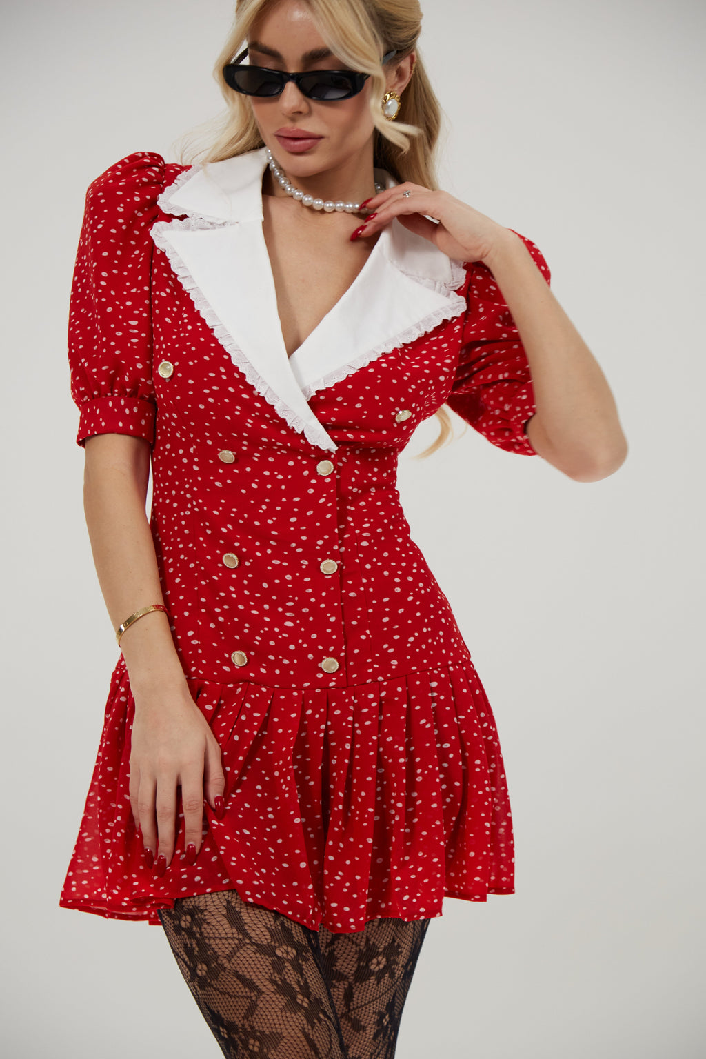 ШИФОНОВА МІНІСУКНЯ В ЧЕРВОНИЙ ГОРОШОК З БІЛИМ КОМІРЦЕМ