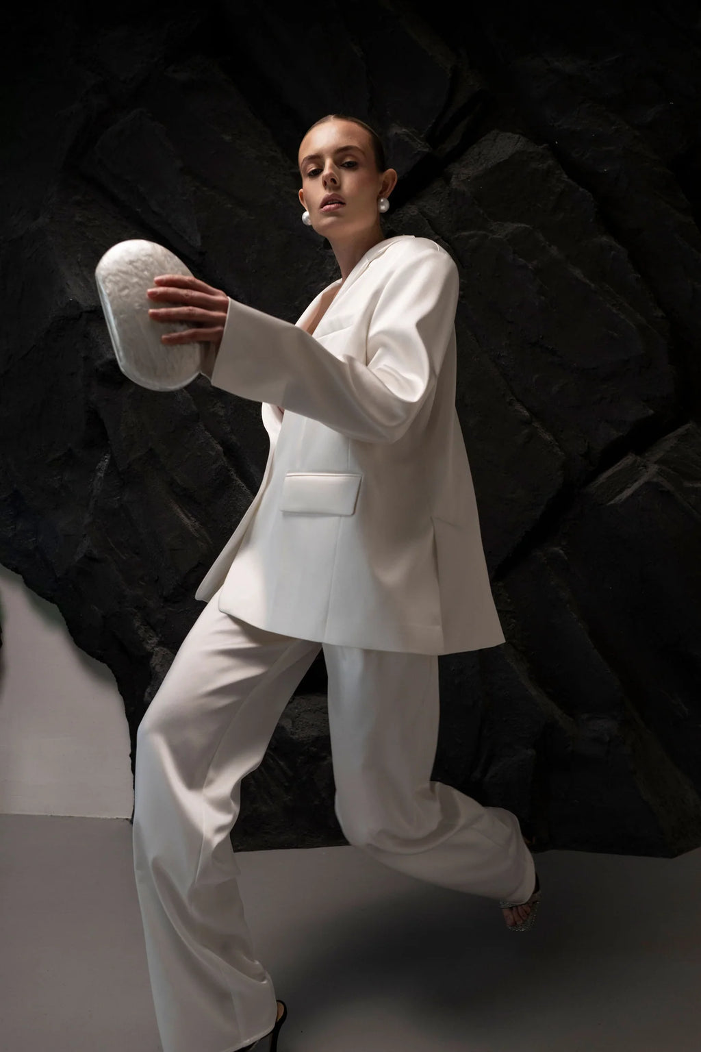 Брюки атласні