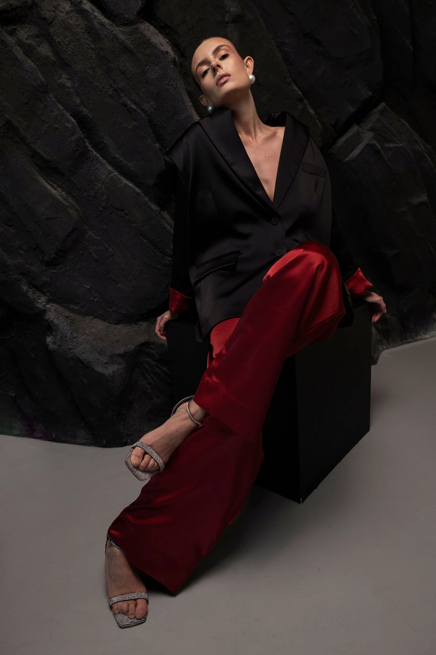 Брюки атласні