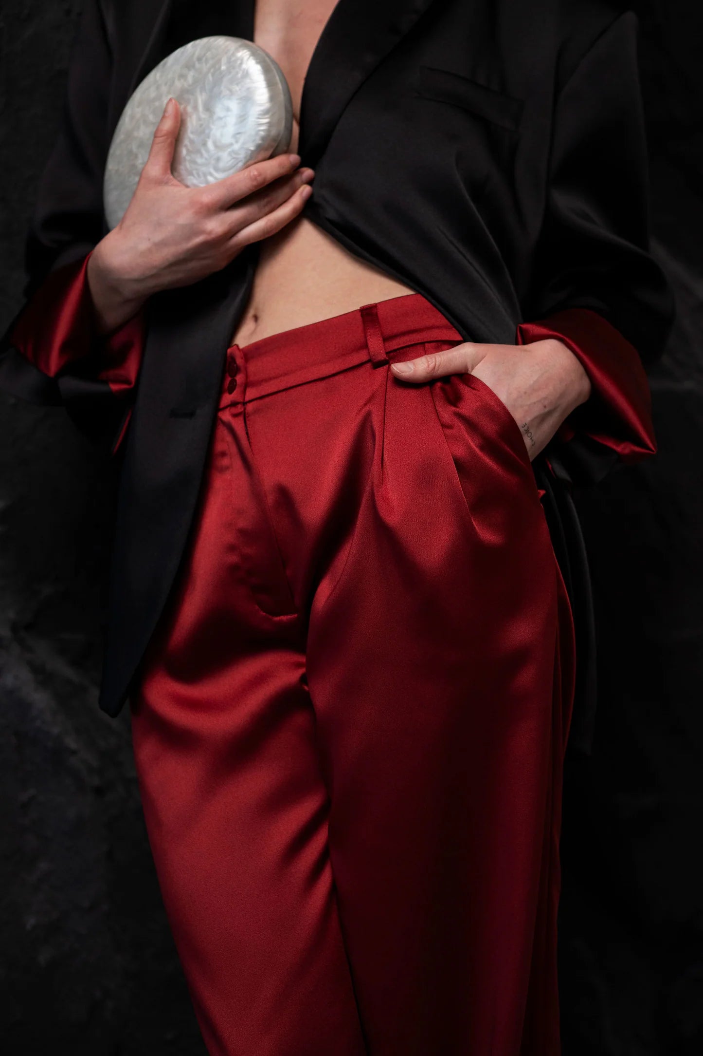 Брюки атласні