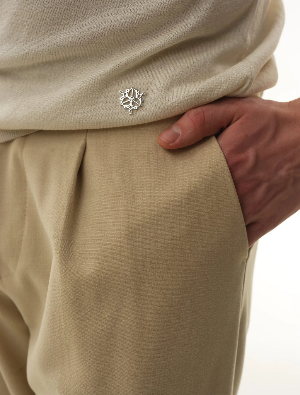 Short-sleeved zip-up polo shirt
