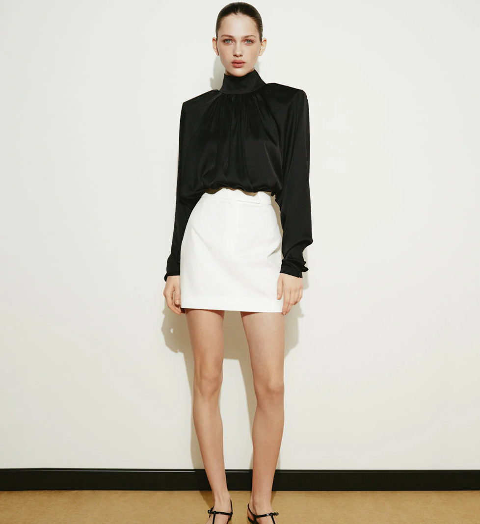 Блуза LILI MAGER з м'якими плечима black