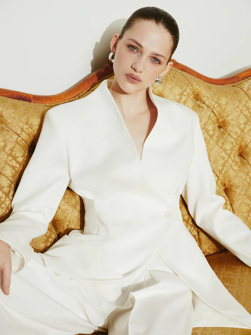 LILI MAGER Asymmetric cut black Jacket 