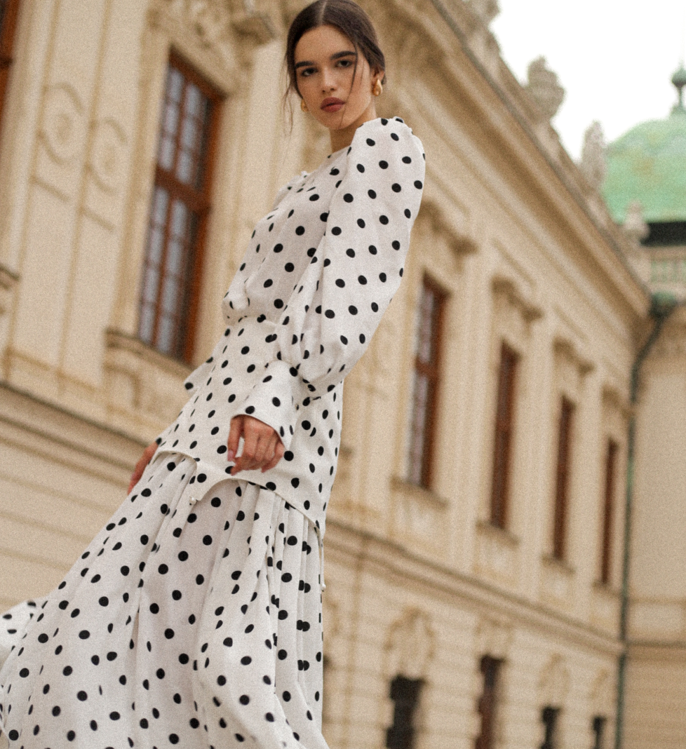 Максі-сукня GURANDA в горошок milk