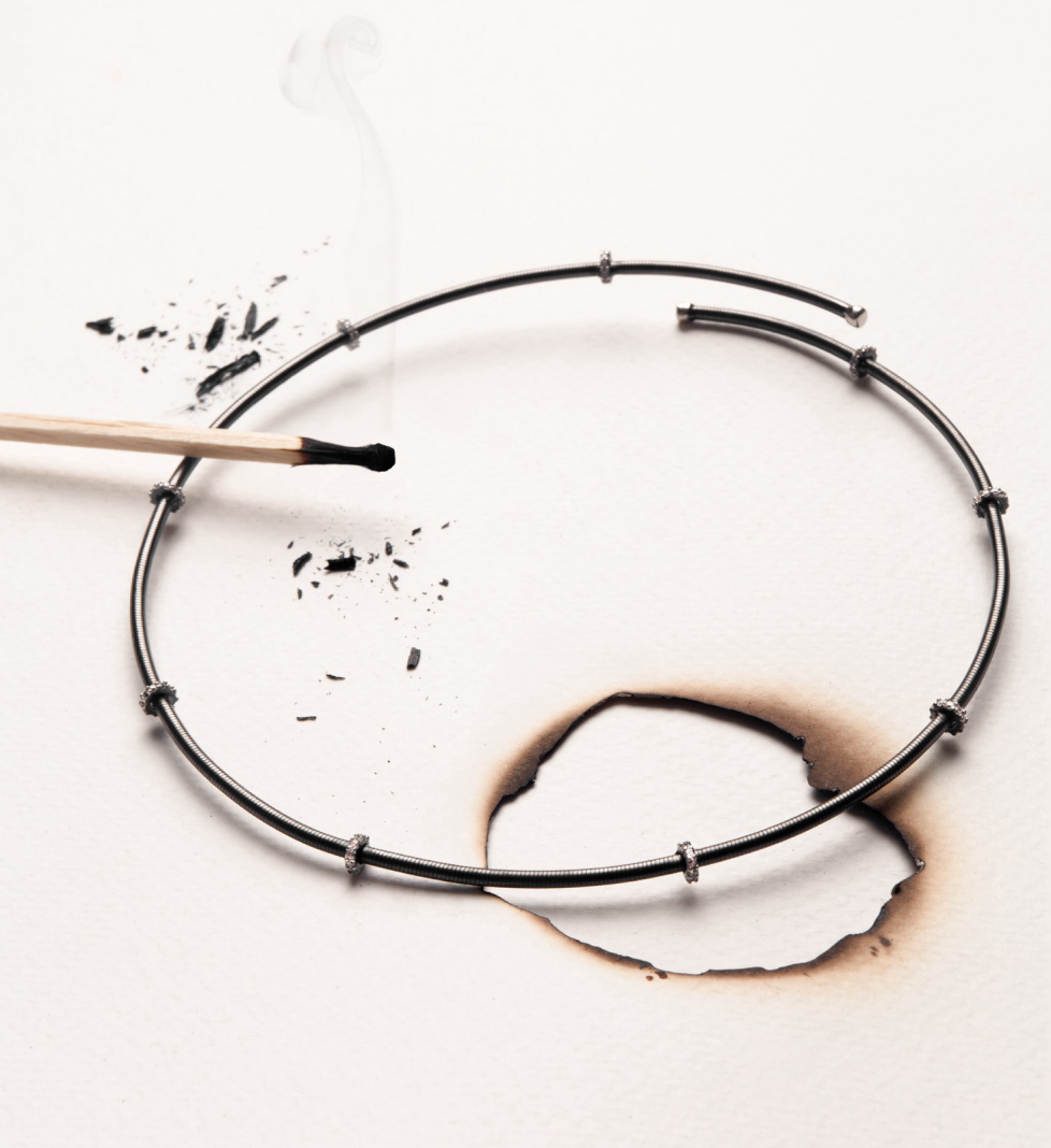 Кольє Damn Відображення