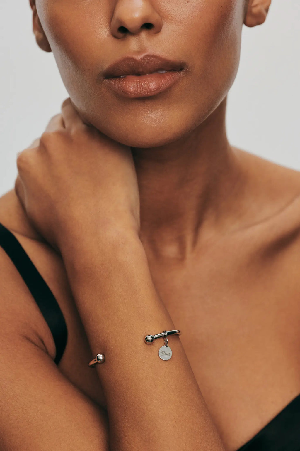 Diamond arc bracelet, yellow gold