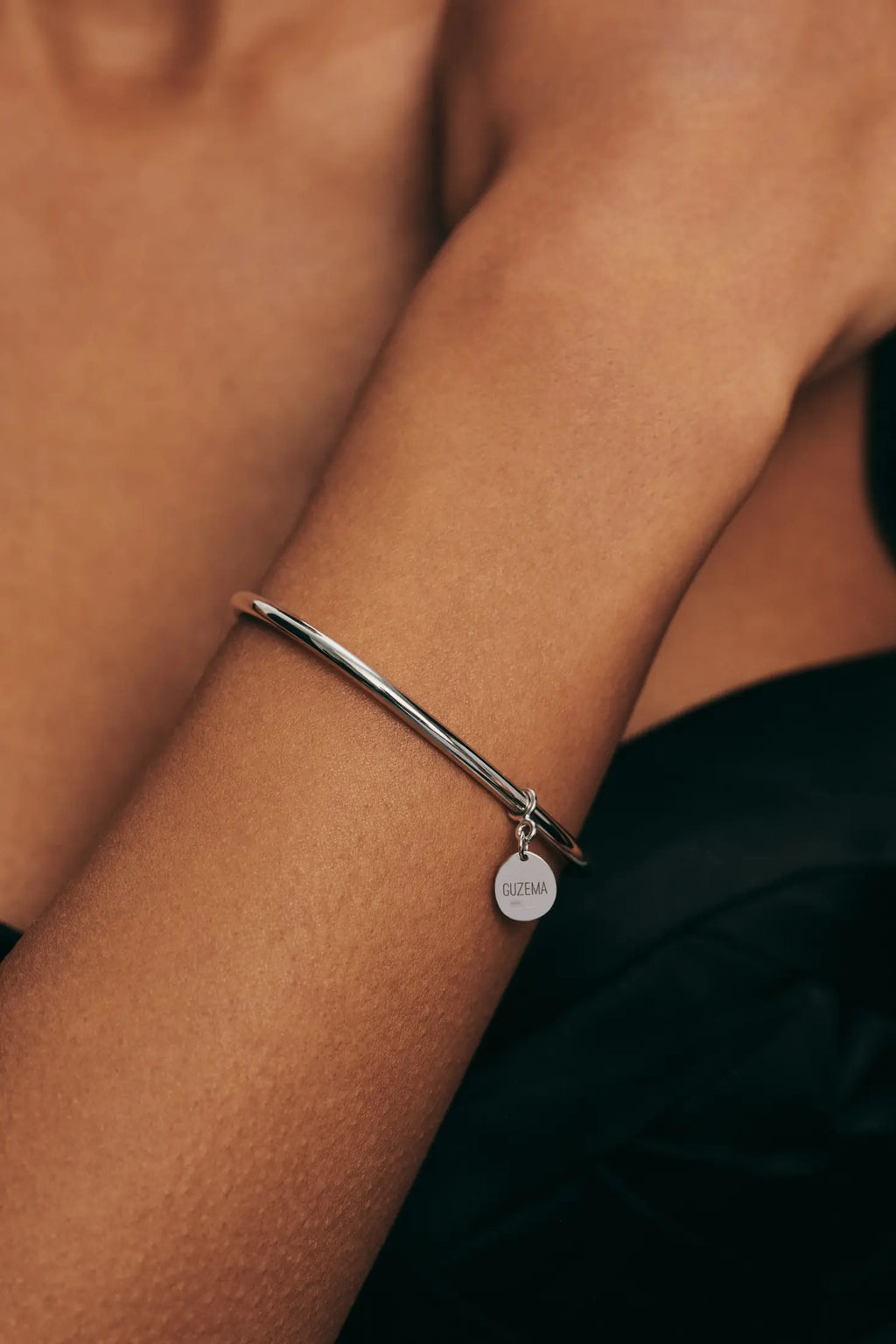 Diamond arc bracelet, yellow gold